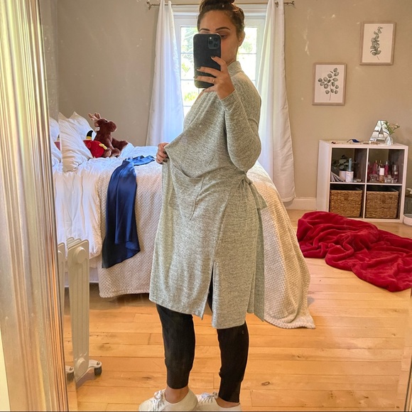 BANANA REPUBLIC | Grey Long Tie Cardigan - Picture 3 of 11